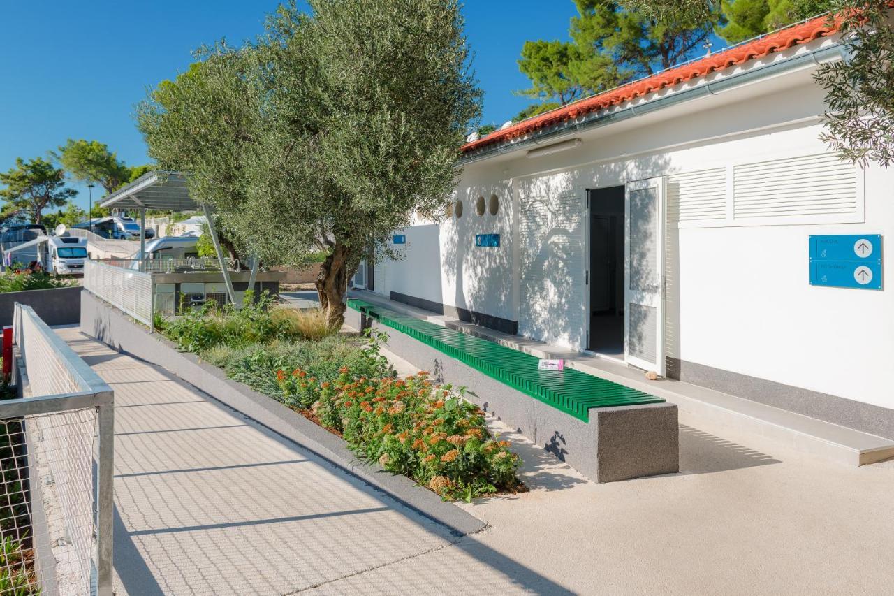 Medora Orbis Mobile Homes & Glamping Podgora Eksteriør bilde