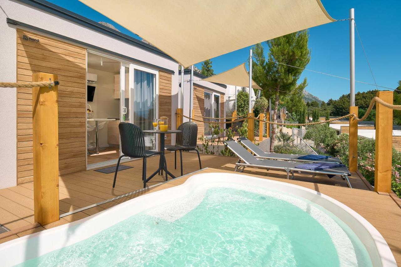 Medora Orbis Mobile Homes & Glamping Podgora Eksteriør bilde