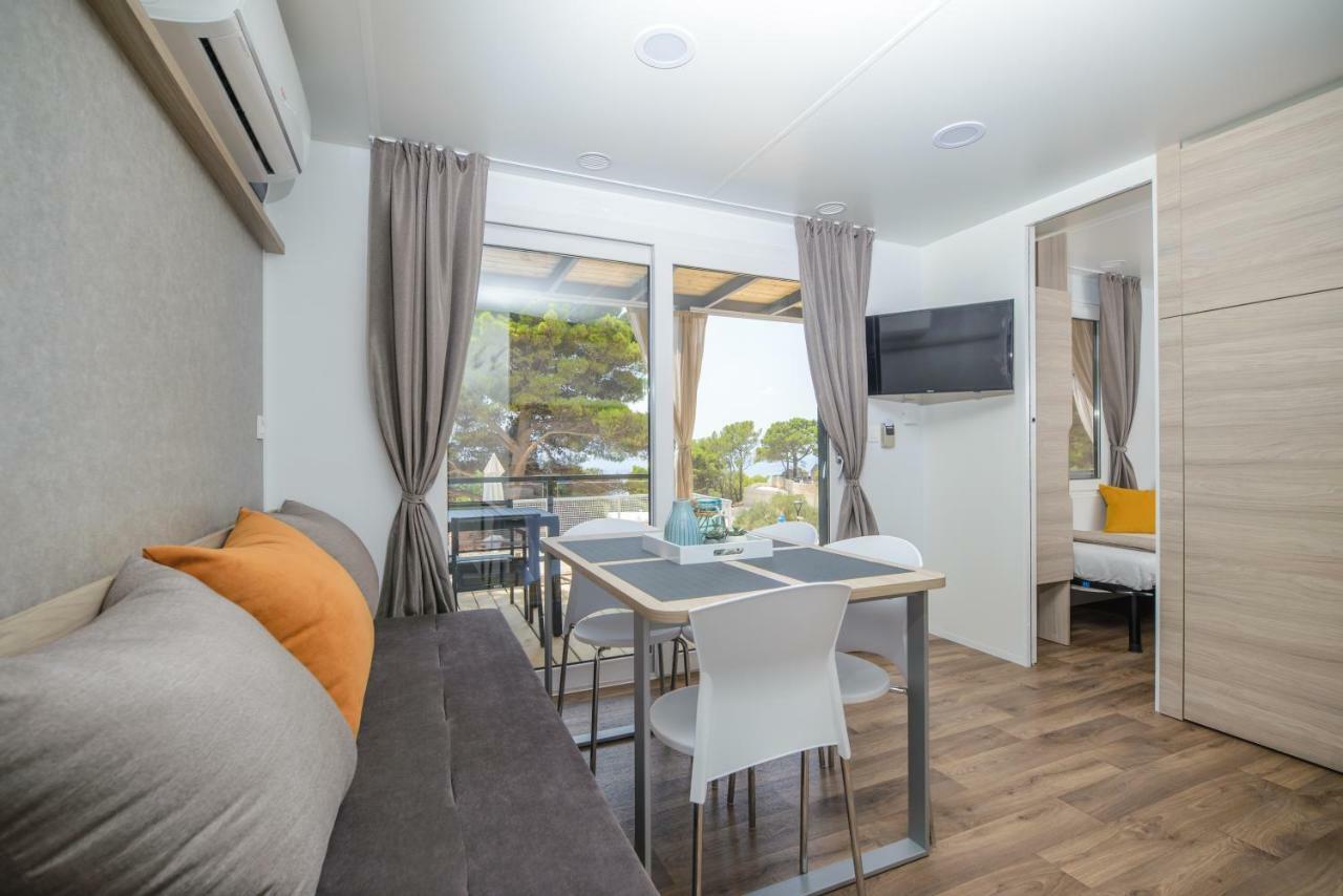 Medora Orbis Mobile Homes & Glamping Podgora Eksteriør bilde