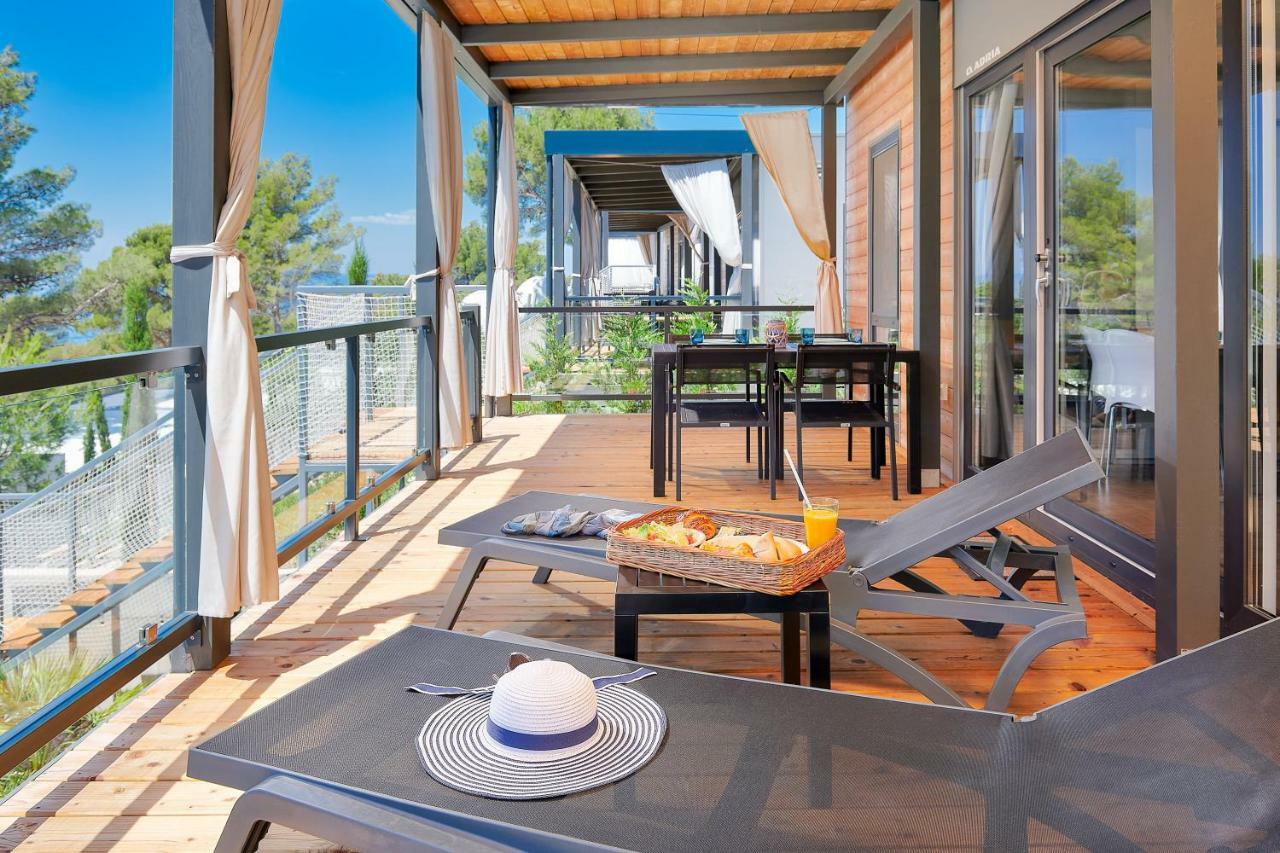 Medora Orbis Mobile Homes & Glamping Podgora Eksteriør bilde